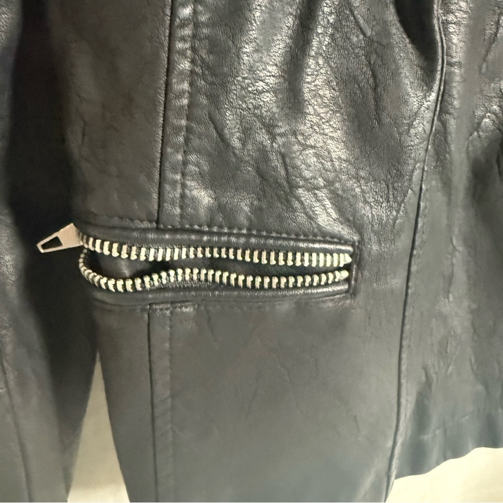 Kut From The Kloth Black Faux Leather Moto Jacket Women’s Small Silver Hardware - Picture 4 of 10
